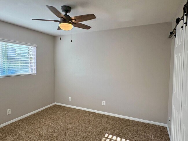 Building Photo - First's Month's Rent FREE with signed 6 or...