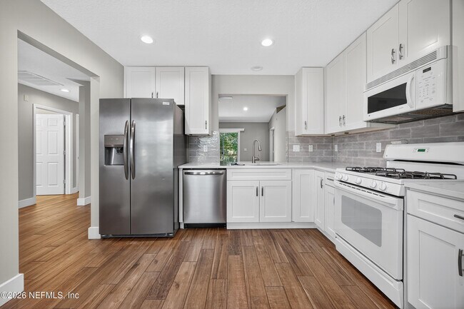 Building Photo - 11048 Stutz Ct