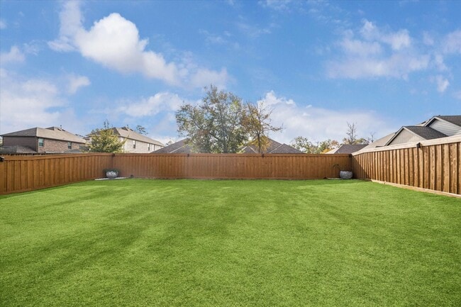 Building Photo - 7933 Spring Run Dr