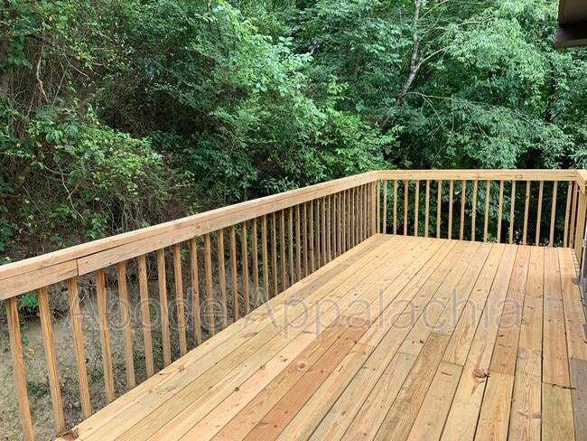 Building Photo - 41 Mullins Hl