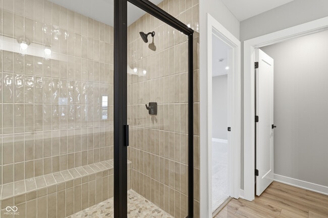 Building Photo - 420 Elite St