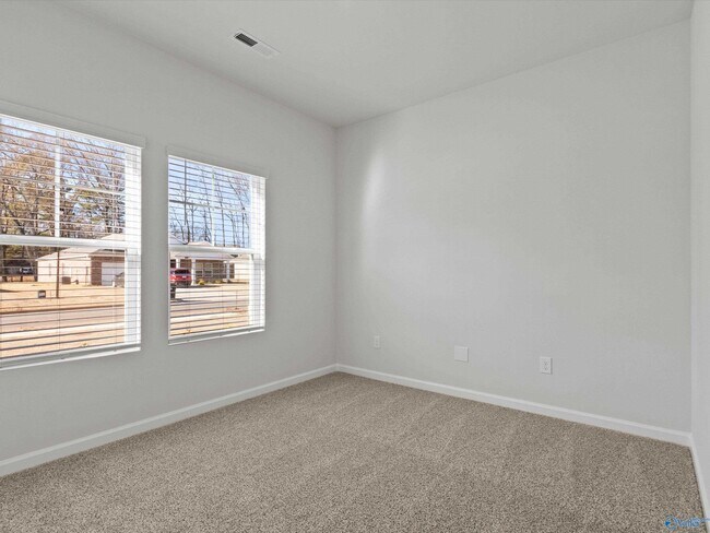 Building Photo - 1251 Eidson St