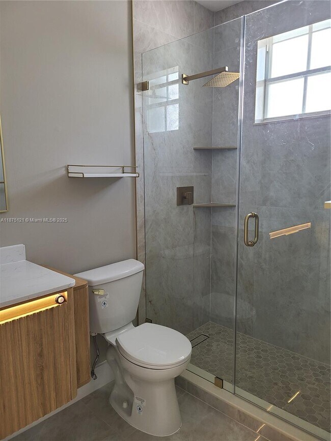 Building Photo - 4252 SW 156th Ave