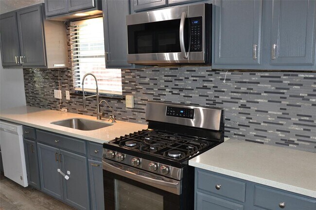 Building Photo - 20522 Burwood Cir