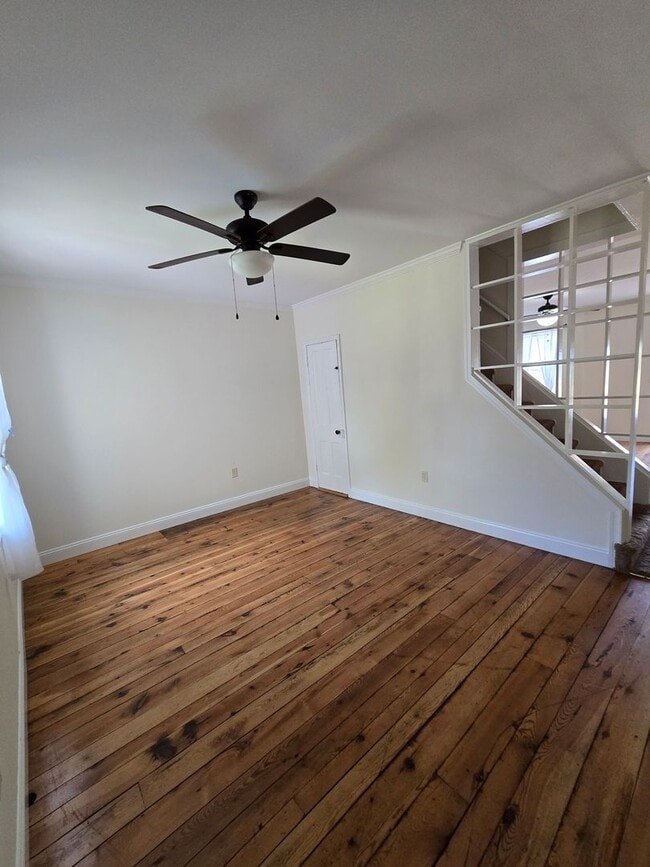 Building Photo - 231 N Walborn Ave