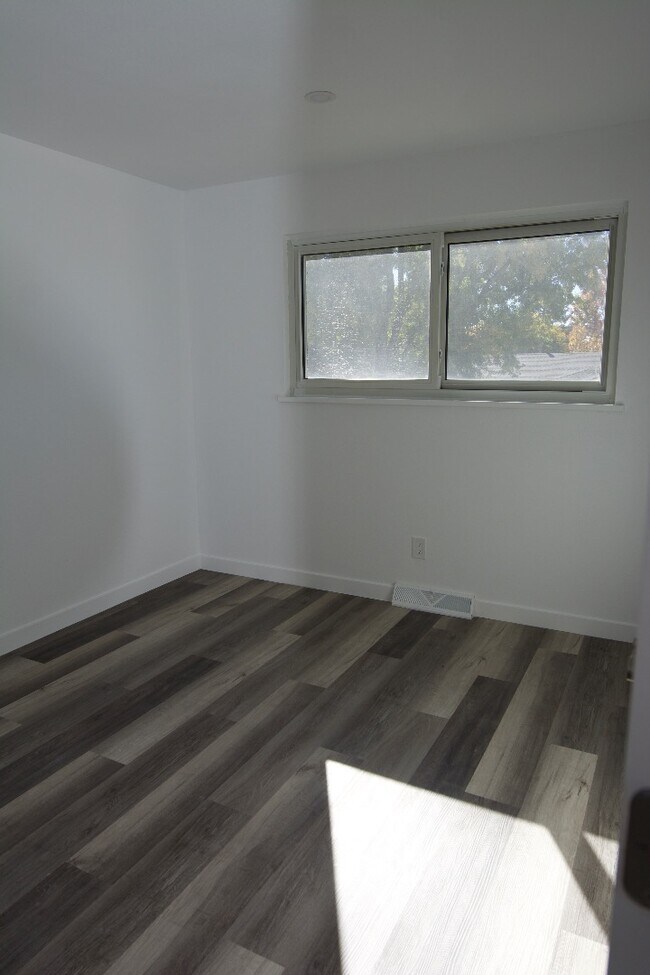 Building Photo - 8585 E Costilla Pl