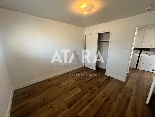 Building Photo - 2500 S 700 E
