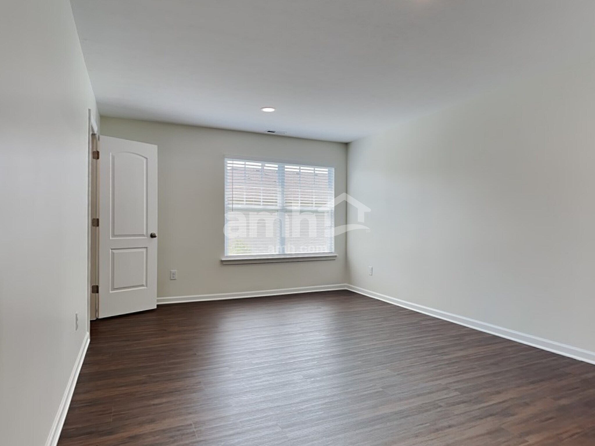Building Photo - 15469 Destination Dr