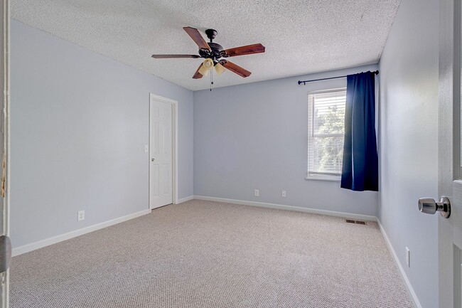 Building Photo - Sanctuary Near Downtown Nashville (MOVE IN SPECIAL!)