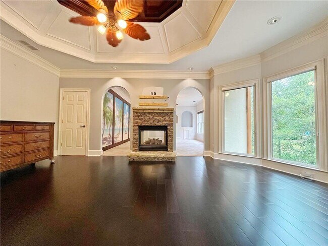 Building Photo - 6709 Wooded Cove Ct