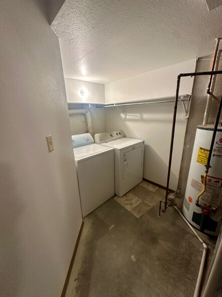 Building Photo - 1362 Firefly Cir