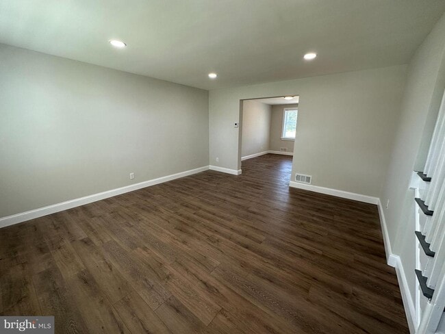 Building Photo - 1844 Trenleigh Rd