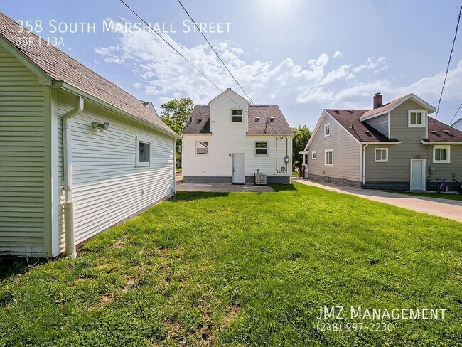 Building Photo - 358 S Marshall St