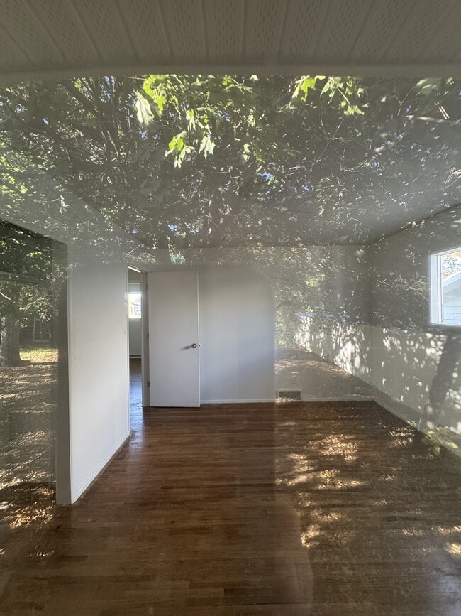 Building Photo - 4170 5th Ave S