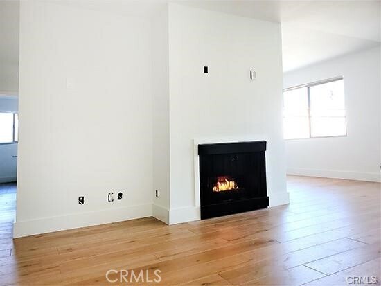 Building Photo - 811 6th Ct