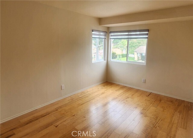 Building Photo - 865 Featherwood Dr