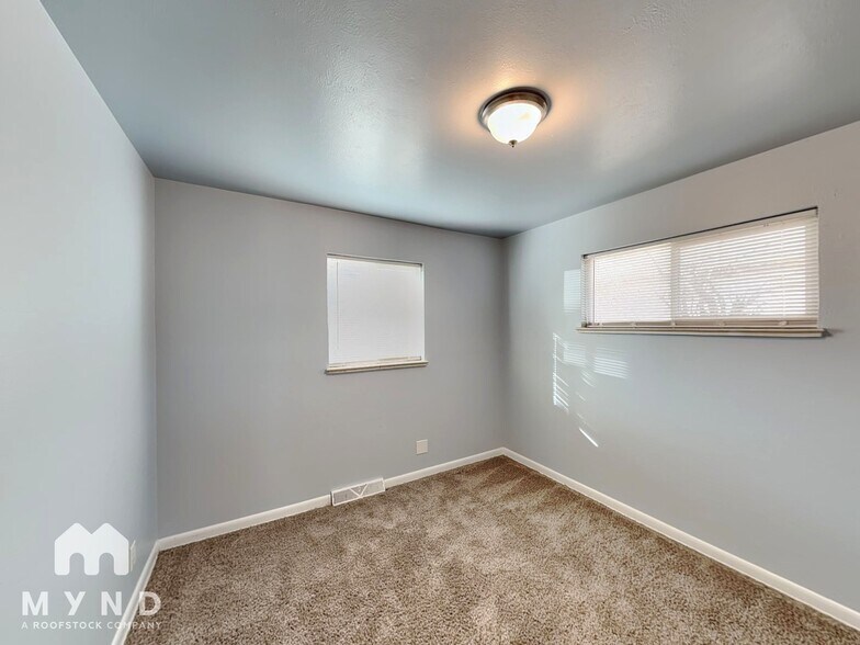 Building Photo - 1325 S Ingalls St