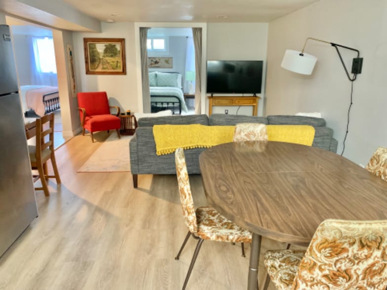 Building Photo - 1008 Princeton Ave