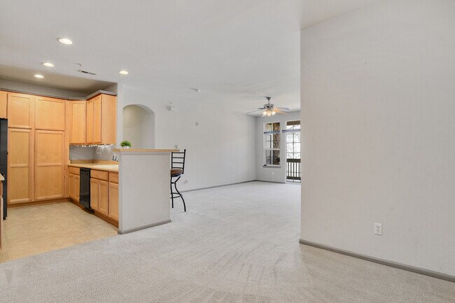 Building Photo - 1574 Olympia Cir