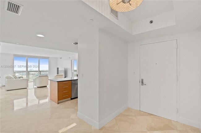 Building Photo - 50 Biscayne Blvd