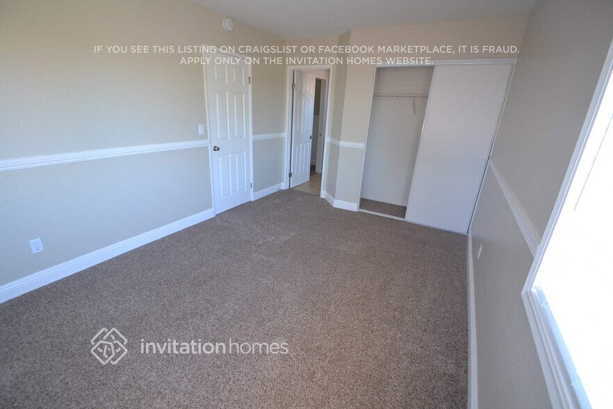 Building Photo - 3120 Crowne Dr