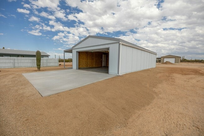 Building Photo - 27038 E Lucia Dr