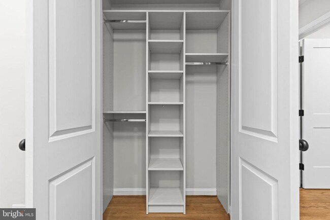 Building Photo - 7609 Woodridge Cir