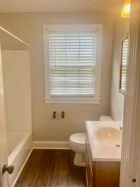 Building Photo - 2BR/1BA Adorable Home in the heart of Ingl...