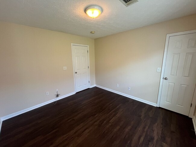 Building Photo - Beautiful Total Electric Home In Phenix Ci...