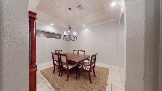 Building Photo - 5909 Sawyer Dr