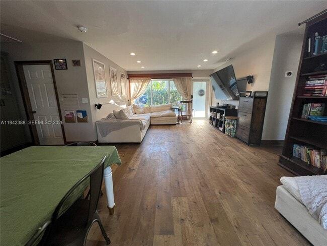 Building Photo - 8801 SW 42nd St