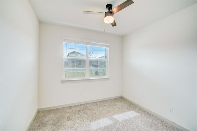 Building Photo - 131 Big Sandy Creek Dr