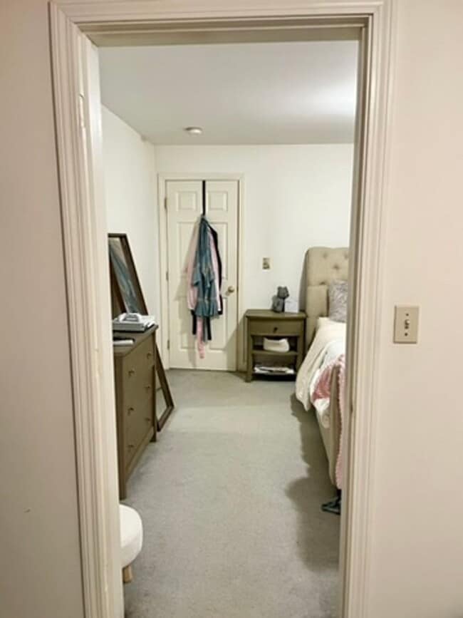 Building Photo - Sublet available now to May. Stunning 5 bedroom Falmouth Home