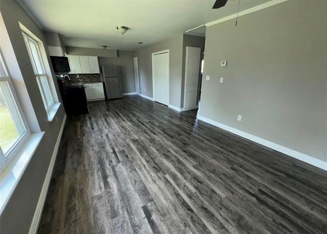 Building Photo - 410 S College Dr