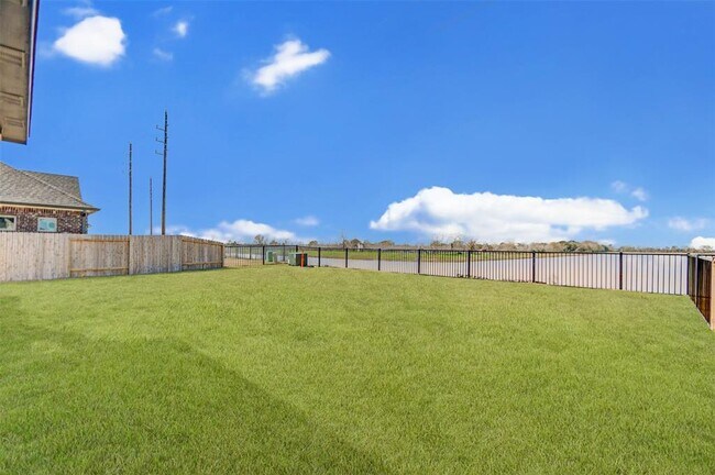 Building Photo - 6015 Marsh Lk Ct