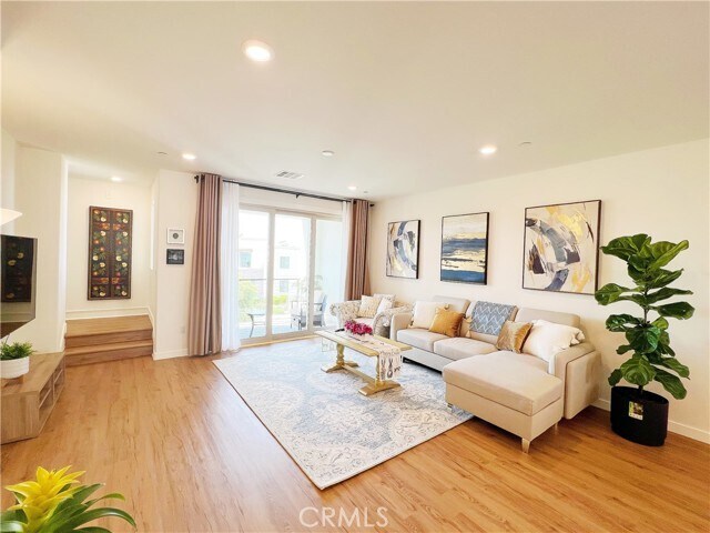 Building Photo - 103 Cadence