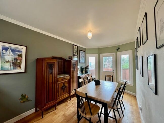 Building Photo - Whimsical 2BR/1BA, Outer Parkside Gem and Dog Friendly! FURNISHED Flexible Lease Term