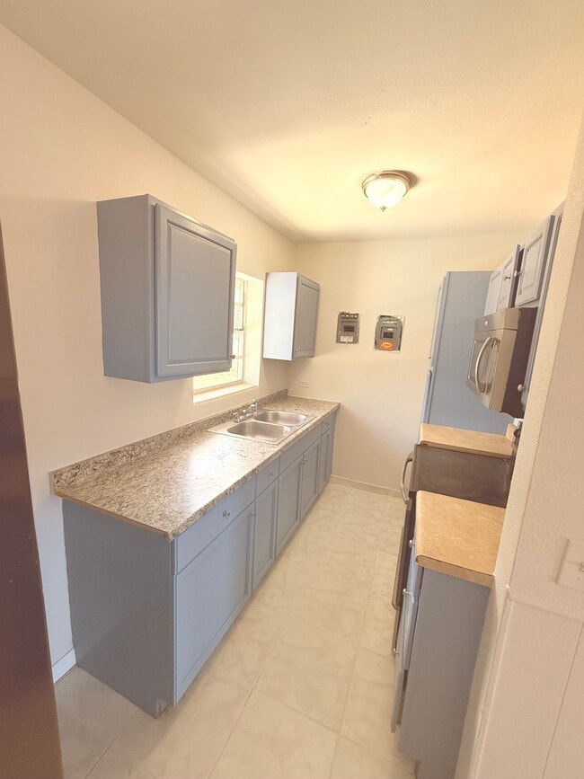 Building Photo - 2102 S 3rd St