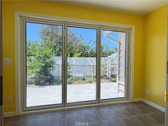 Building Photo - 1162 Panorama Dr