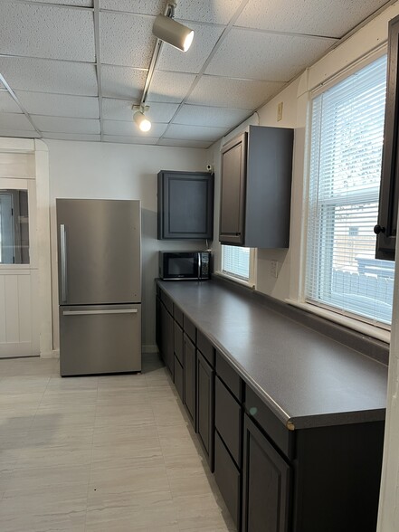 Building Photo - 1112 Newman St