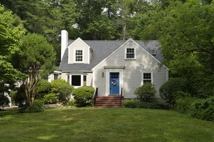 Building Photo - 306 Merriam St