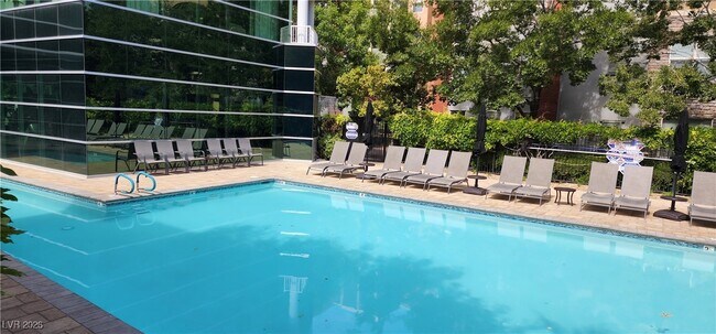 Building Photo - 56 E Serene Ave