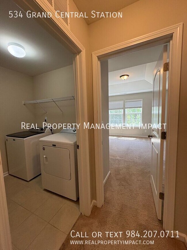 Building Photo - 534 Grand Central Sta