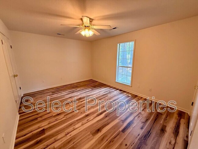 Building Photo - 3108 Maplewood Terrace