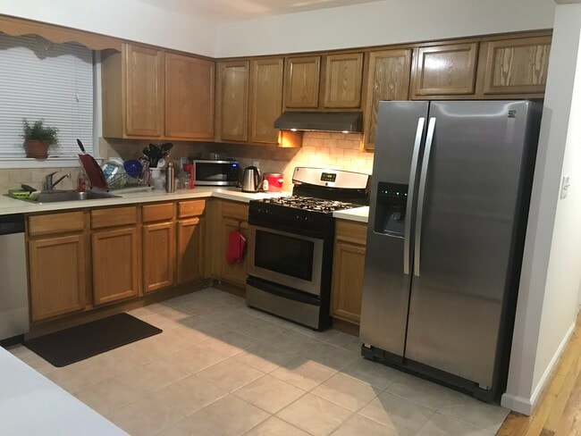 Kitchen - 181 Ridge St