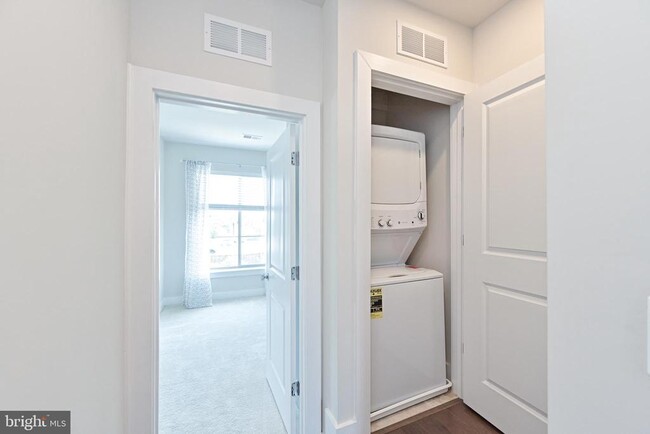 Building Photo - 4808 Garden View Ln