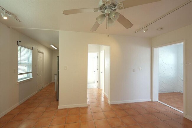 Building Photo - 115 145th Ave