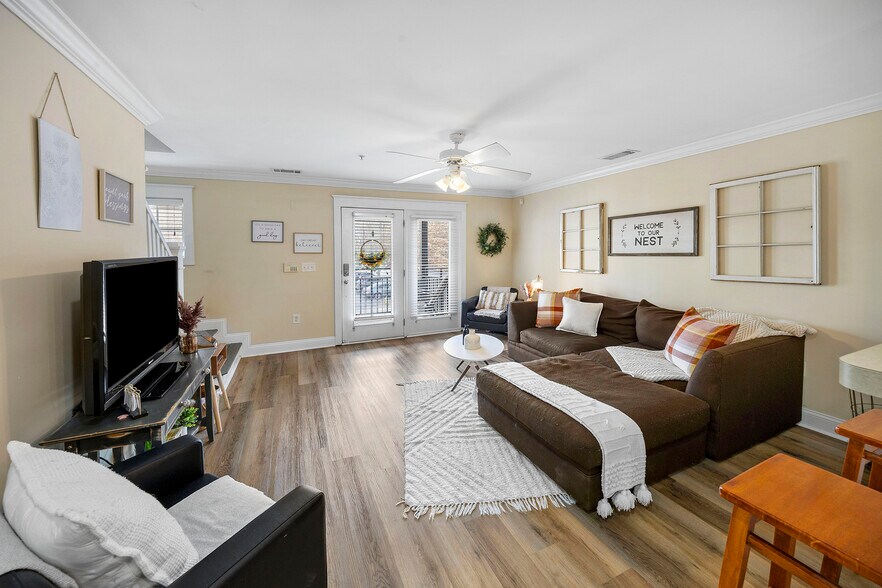 Building Photo - 3831 Cherokee Woods Way