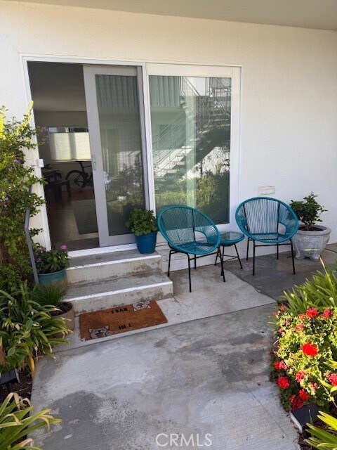 Building Photo - 1594 Via Capri