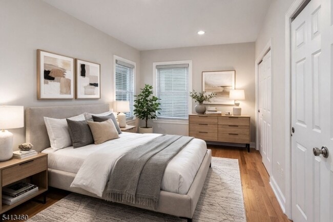 Building Photo - 122 N Fullerton Ave